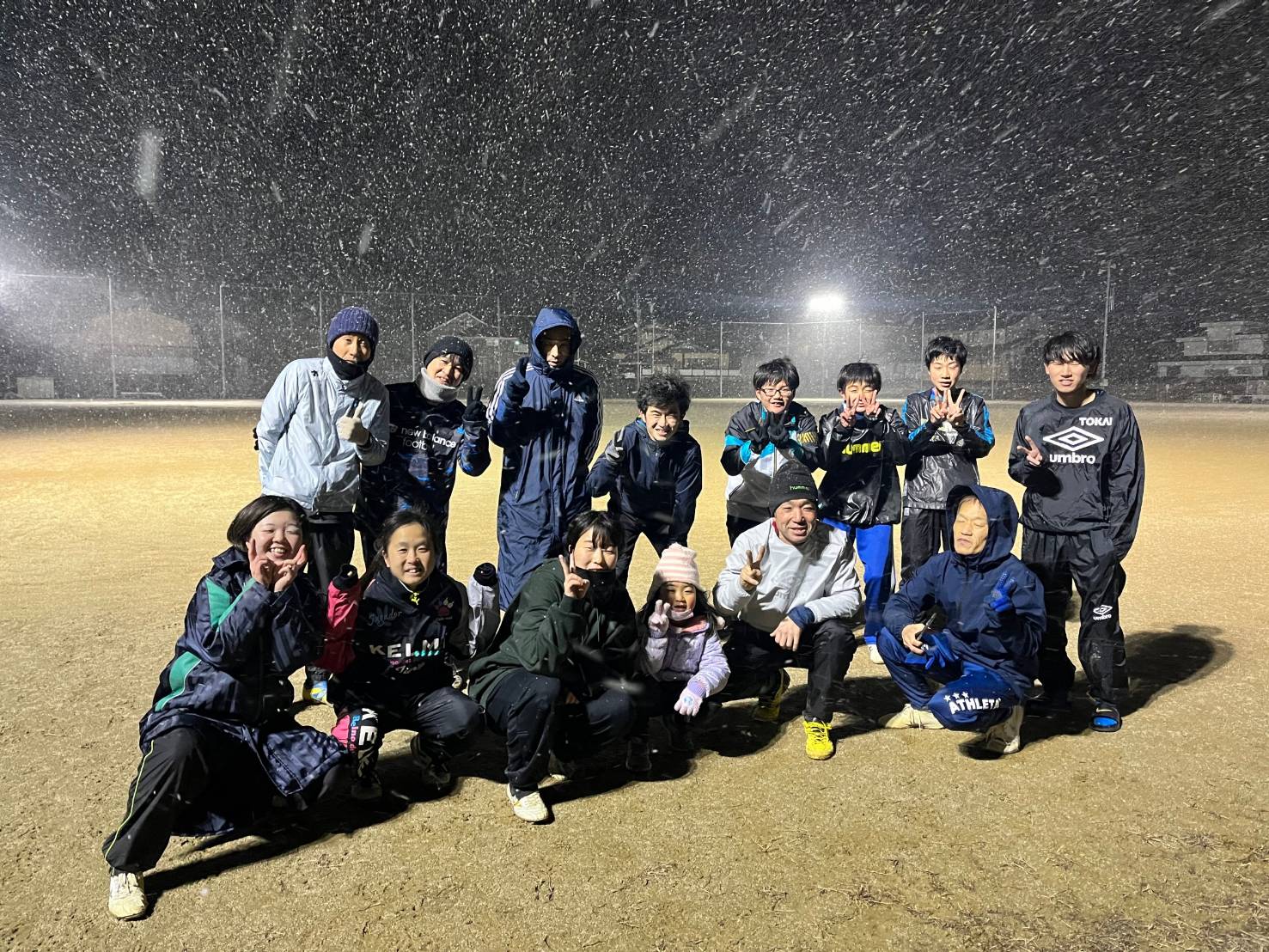 ファミリー2021最終日(雪の日のサッカー)