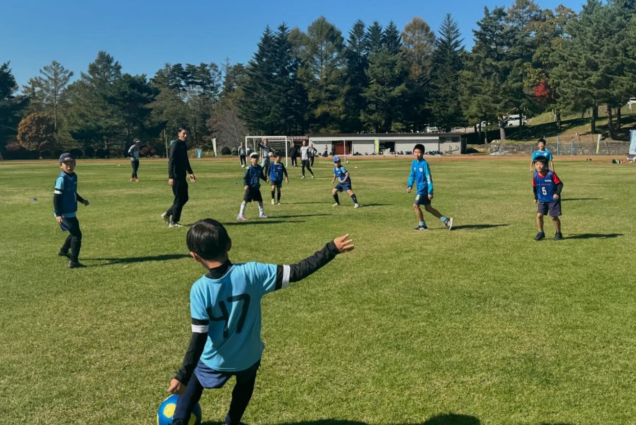 金田喜稔サッカークリニック2024(元日本代表.鈴木隆行)