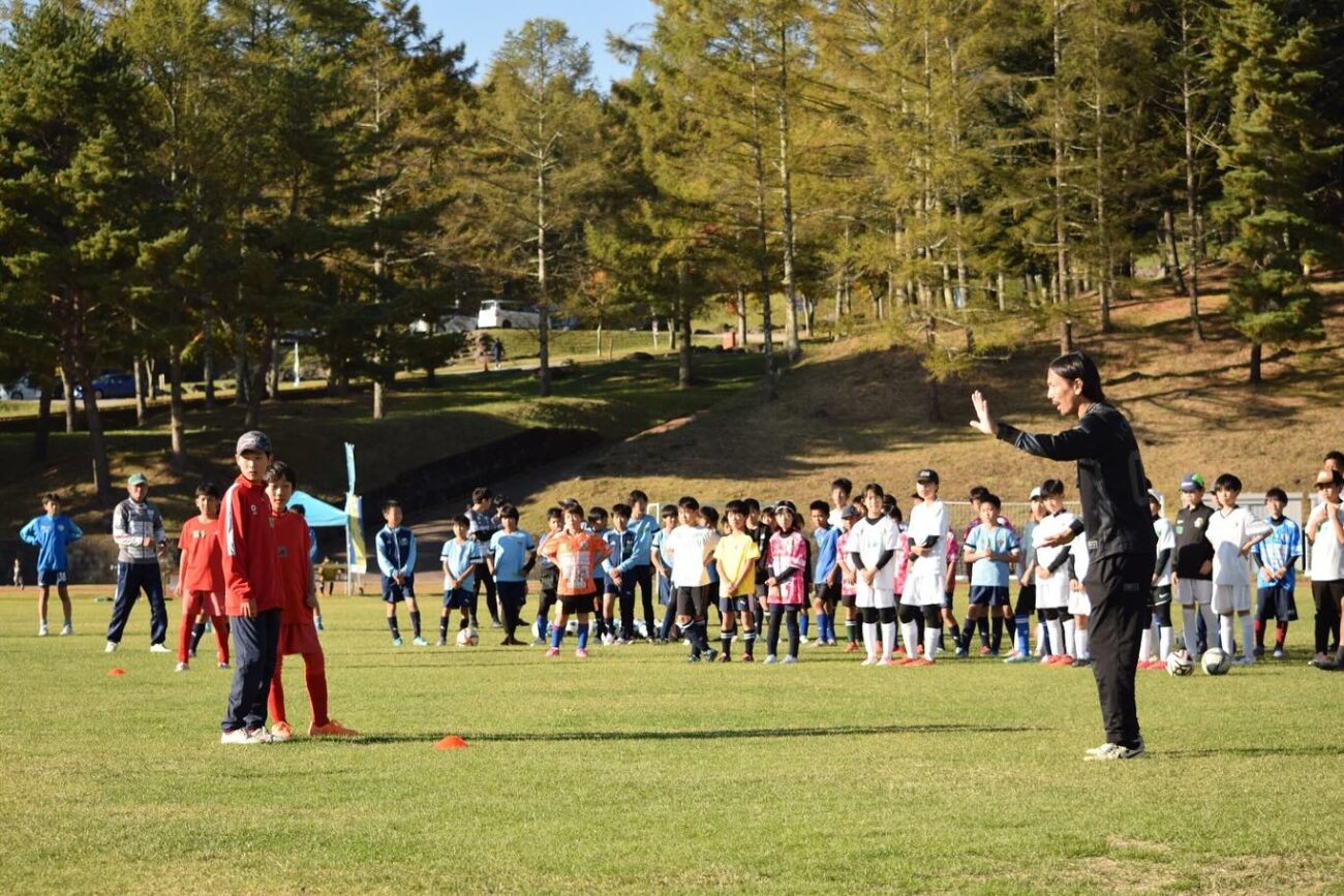 金田喜稔サッカークリニック2024(元日本代表.鈴木隆行)