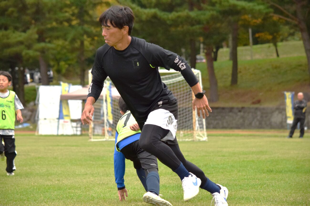金田喜稔サッカークリニック2025佐藤寿人コーチ(長野県富士見町にて)