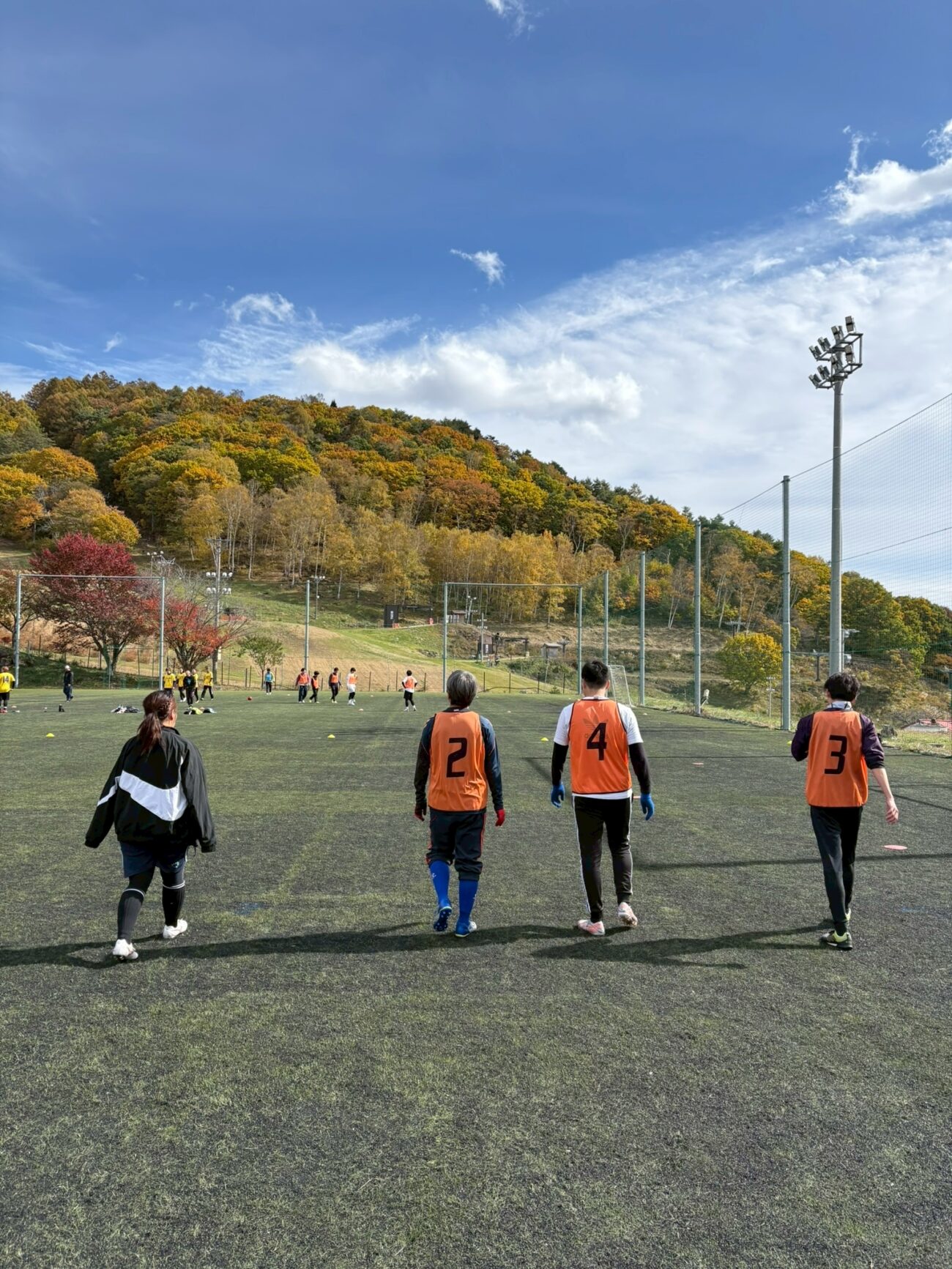 第5回富士見高原MIXフットサル2025-ジュネス八ヶ岳(長野県富士見町)-紅葉と快晴