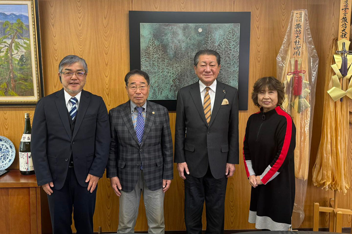 アビエススポーツクラブ-長野日報社佐久秀幸会長へ表敬訪問