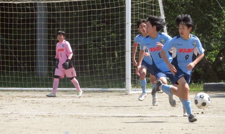 長野県南信リーグ1部2026FCアビエスジュニアユースAチーム(箕輪中学校)駆け上がる