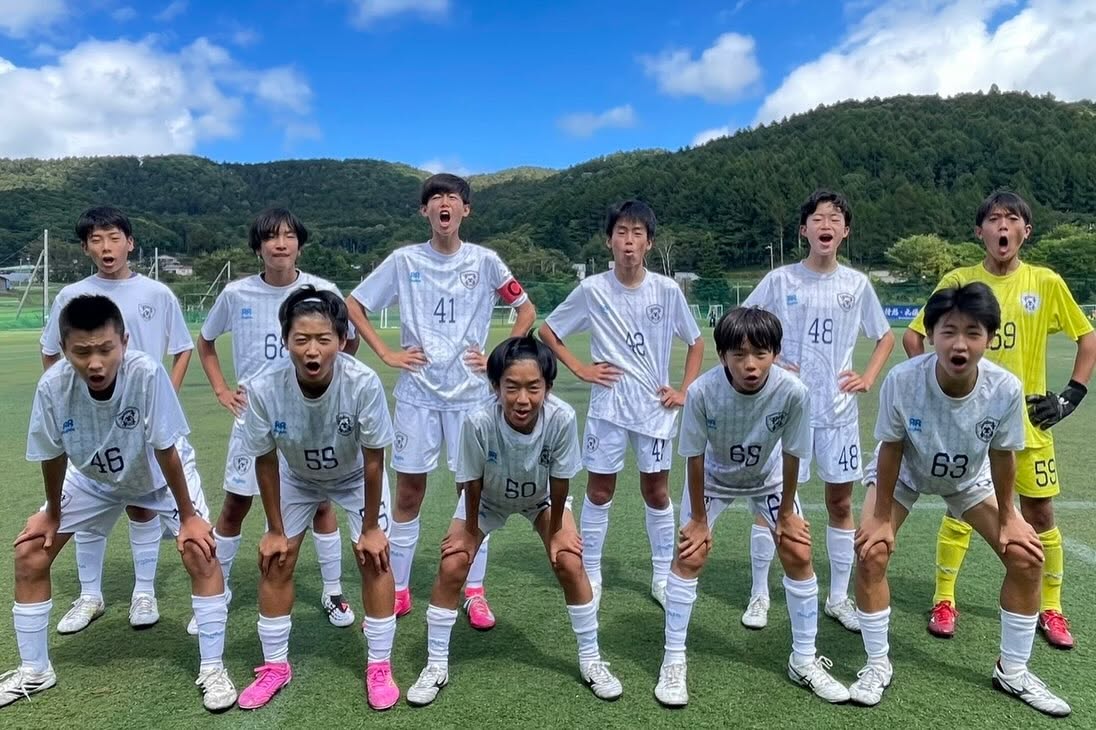 中学生年代サッカー-集合写真